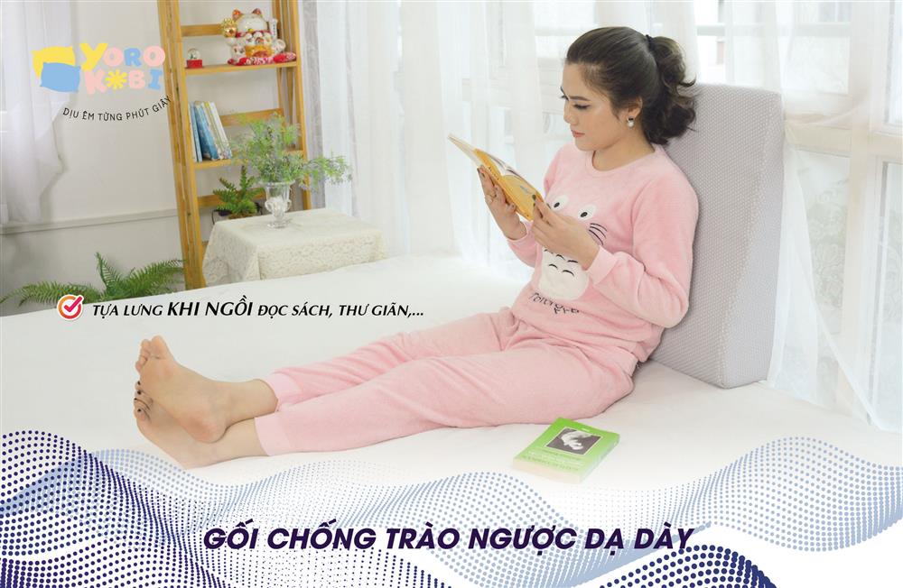 Tựa lưng thư giãn, đọc sách, xem tivi
